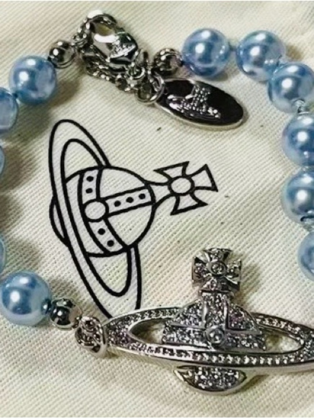 Vivian Westwood Giant Blue Pearl Saturn Orb Bracelet - Picture 3 of 3